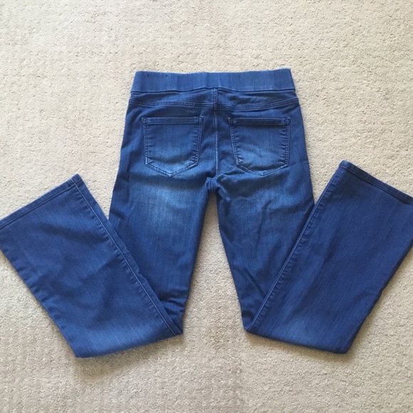 Pull-On Boot Cut Jeans - Picture 4 of 7